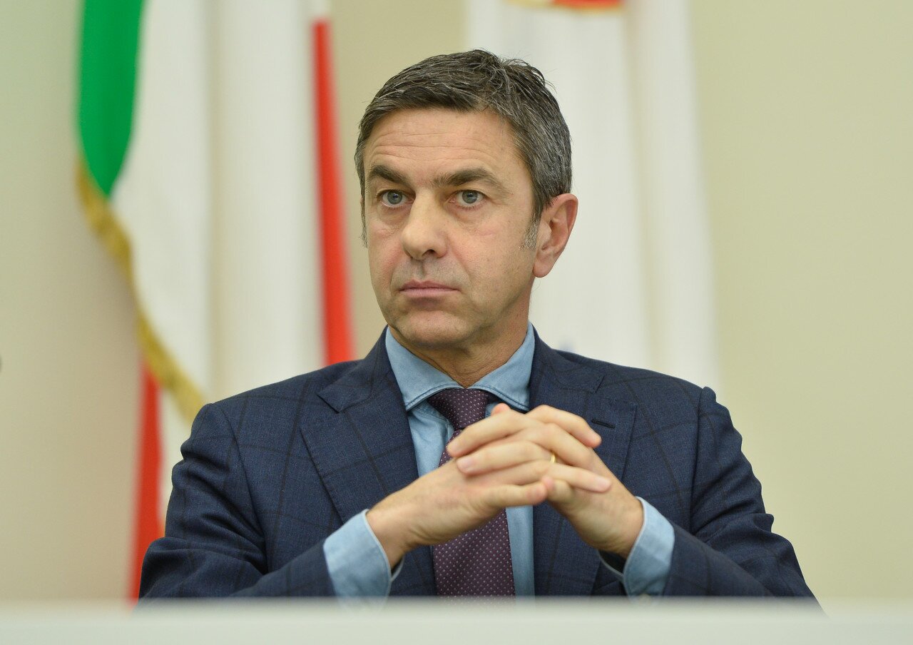 kaiyun-科斯塔库塔提醒巴尔泰萨吉:当时不应该等球,而应该主动去争球